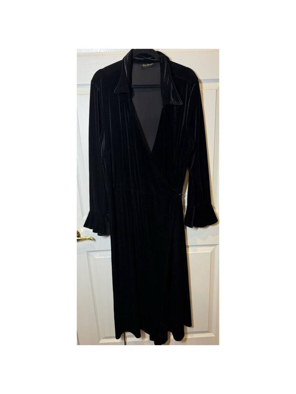 Plus Size Velvet Long Sleeve Wrap Midi Dress